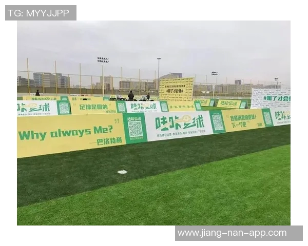 精选足球球星卡盒推荐 玩转收藏热潮 让你拥抱足球激情与荣耀